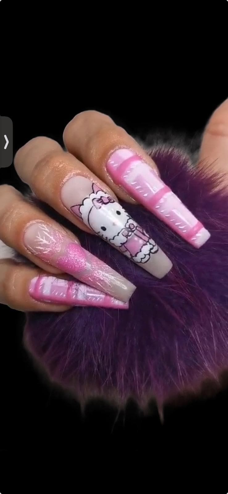 Pink Naildesign mit Hello Kitty